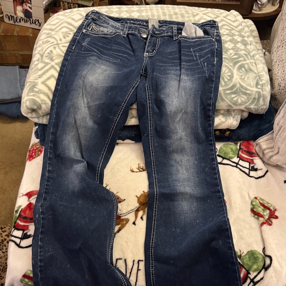Stylish Indigo Women's Straight Leg Jeans